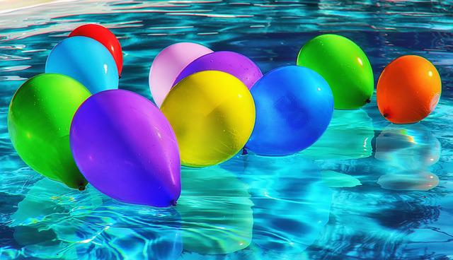 balloons in pool